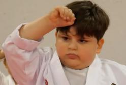 Как украинский первоклассник зарабатывает 1000 долларов в месяц (видео)