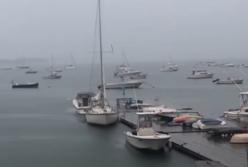 Молния попала прямо в лодку: шокирующие кадры (видео)