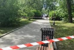 Мужчина напал с ножом на прохожих, есть жертвы (видео)