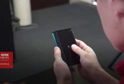 Xiaomi показала телефон с раскладным экраном (видео) 
