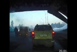 В Киеве столкнулись сразу шесть автомобилей (видео)