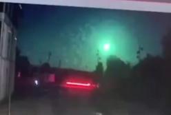 Яскравий спалах освітив нічне небо в Україні (відео)