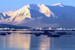 Под гигантским ледником в Антарктиде ученые обнаружили невероятную находку (видео)