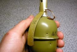 Страшный взрыв гранаты он-лайн: мужчина подорвался в прямом эфире (видео)