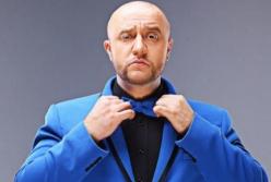 Учусь ходить: Известный актер «Дизель Шоу» показал, как передвигается на костылях (видео)