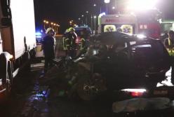 Смертельное ДТП в Днепре: двое погибших, трое пострадавших (видео)