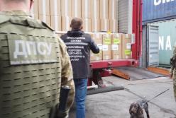 Контрабандисты пытались отправить в ЕС более двух миллионов пачек сигарет (видео)