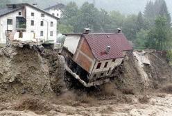 Самые чудовищные оползни: как исчезают целые города (видео)