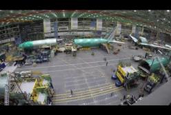 Самый длинный пассажирский самолет в мире собрали в США (видео)