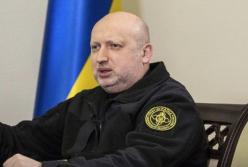 Введение военного положения в Украине: Турчинов срочно созывает СНБО (видео)