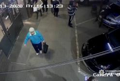 В Сумах задержали парня, который танцевал на машине копов (видео)