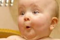 Смешная реакция детей, когда папа вернулся с работы (видео)