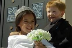 Еще одна королевская свадьба: дети воссоздали бракосочетание Меган и Гарри (видео)