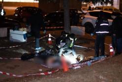 В Киеве на улице зарезали мужчину (видео)