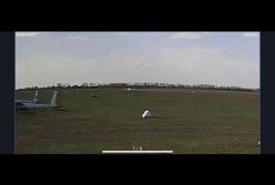 Момент падения в Днепре небольшого самолета с пассажирами на борту попал на видео