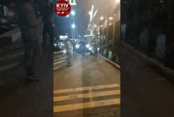 В Киеве мужчина с пистолетом и гранатой устроил дебош на парковке (видео)