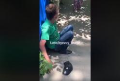 В Днепре люди избили мужчину, который отбирал мобилки у детей (видео)