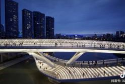 В Китае открыли мост "лента Мебиуса" (видео)