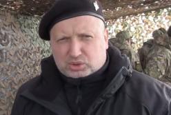 Турчинов о санкциях России: "Напугали ежей голым задом"(видео)