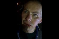 Педофила заставили есть презервативы (видео)
