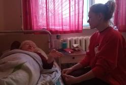 ЧП в поезде «Киев – Бердянск»: на женщину упала полка с пассажиром (видео)