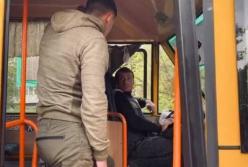 В Чернигове подрались водитель маршрутки и безногий ветеран АТО (видео)