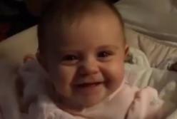 Реакция ребенка, когда он нашел свою маму (видео)