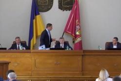 Глава Харьковской ОГА обругал депутата на сессии (видео)