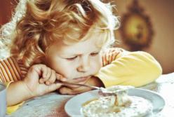  Скандал в детсаду Одессы: воспитательница ​насильно кормила детей (видео)