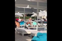 В Запорожье в развлекательном комплексе произошла драка со стрельбой (видео)