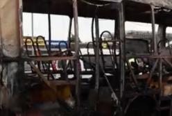 Страшный взрыв возле метро: полностью сгорела маршрутка «Богдан» (видео)