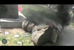 В Харькове снесли памятник Жукову (видео)