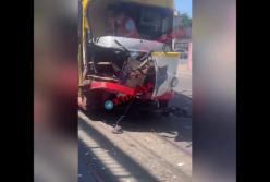 В Одессе в результате ДТП у трамвая снесло половину кабины (видео)