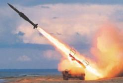 Кадры сильного пожара в результате ракетного удара по Сирии израильскими ВВС (видео)