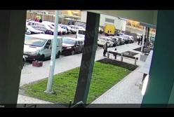На Киевщине подростки избили дворника (видео)