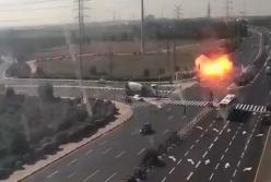 Боевая ракета упала на оживленную трассу в Израиле (видео)