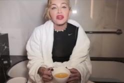 Мадонна в новом видео пьет мочу (видео)