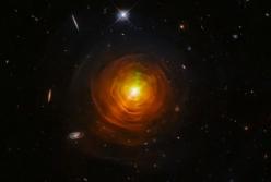 Hubble запечатлел умирающую звезду (видео)
