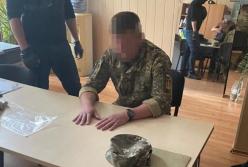 В Киеве замначальника лицея имени Богуна задержали за взятку (видео)