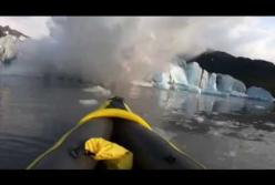 Впечатляющее видео обрушения ледника на Аляске (видео)