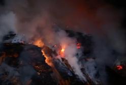 Масштабный пожар на площади 2 тыс. кв.м: весь город в дыму (видео)