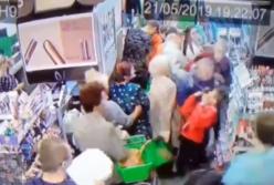 Шок! Маньяк пытался свернуть шею ребенку в супермаркете Киева: новые обстоятельства (видео)