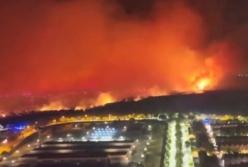 Великі пожежі в Іспанії, Португалії та Чорногорії: вогонь підступив до Мадриду (відео)