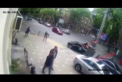 В Одессе ограбили мужчину возле банка (видео)