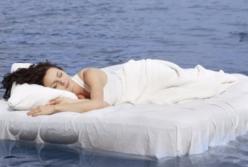 20 странных советов для засыпания: это и правда работает (видео)