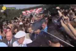"Клоун, Клоун!": Жириновского освистали на митинге, он устроил драку в ответ (видео)