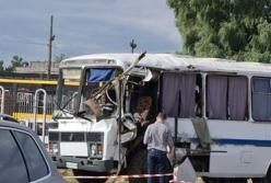 Под Киевом столкнулись автобус и грузовик, есть погибший (видео)