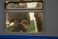 В Киеве обнаружили труп мужчины, который сутки пролежал в вагоне электрички (видео)