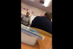 Российские школьники запустили флешмоб «Путин – вор» (видео)