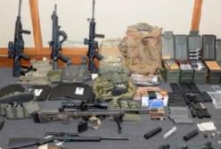 В США предотвратили массовое убийство: у арестованного нашли списки будущих жертв и арсенал оружия (видео)